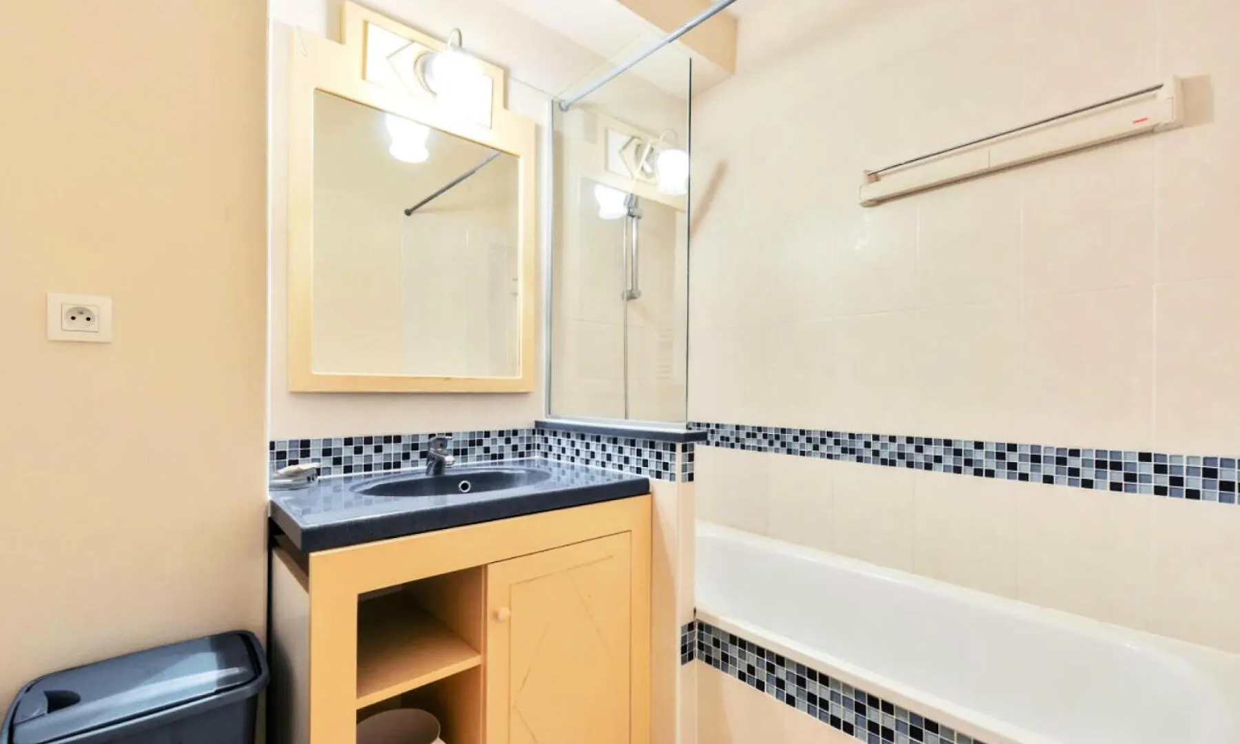 Residence Heliotel Marine - Maeva Home - Studio 4 Personnes - Confort Mae-5084 Cros-de-Cagnes 0*,  France